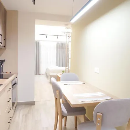 Apartman 4 Season's *